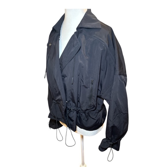 ATHLETA Acadia Cropped Utility Sz M Women's Black Jacket - Picture 6 of 11